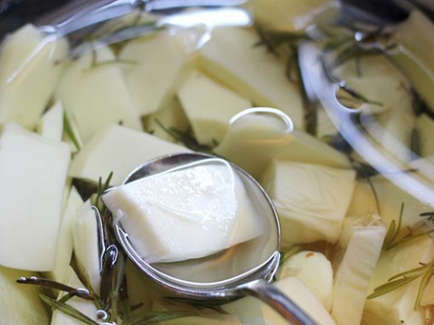 sheese_salad_in_olive_oil